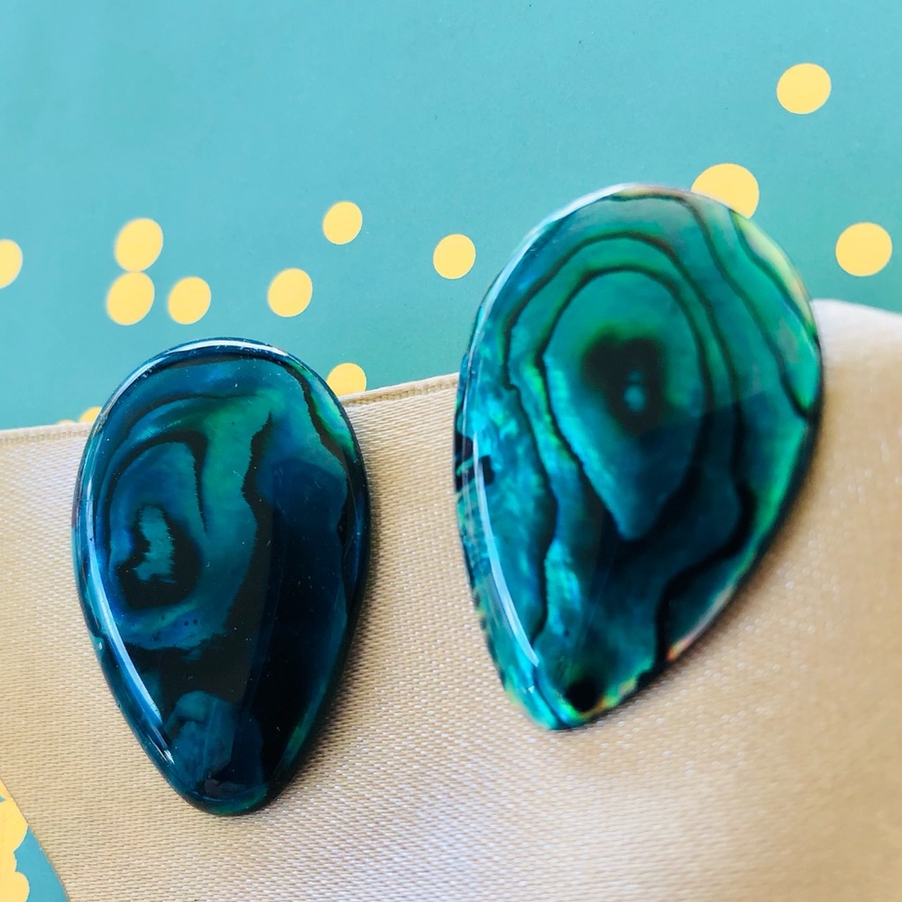 Vintage Teardrop Abalone Green Clip On Earrings